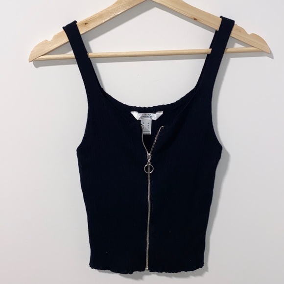 Black Zip Up Top - Picture 1 of 2